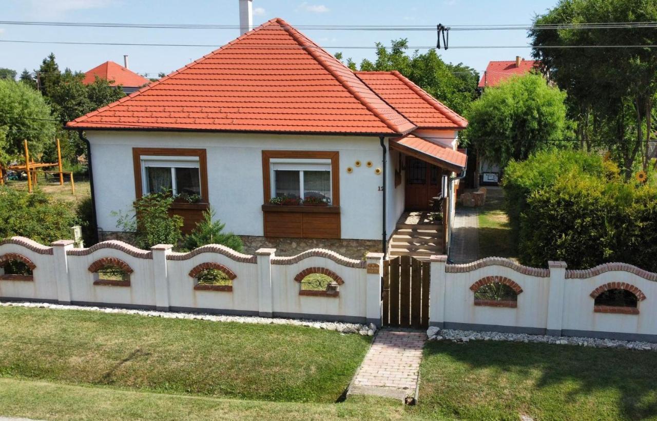 BakonyszentlaszloDoere Vendeghaz公寓 外观 照片